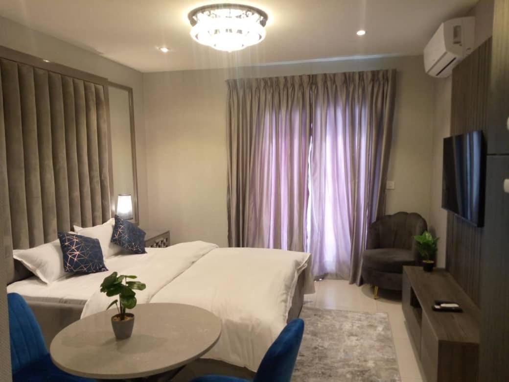 The Lennox Luxury Apartment Accra Exterior photo